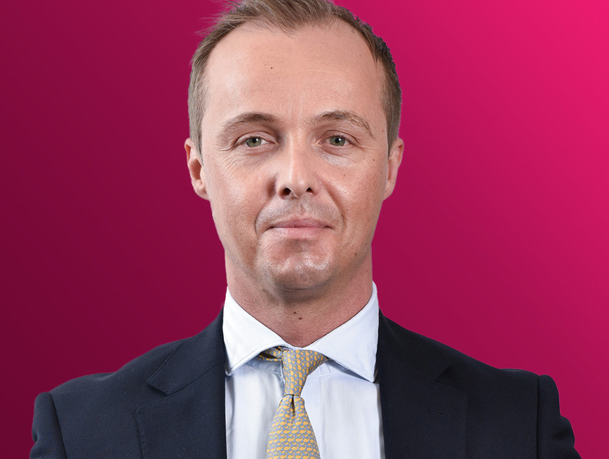 Image of Andrew Ker, Associate Director, Private Clients